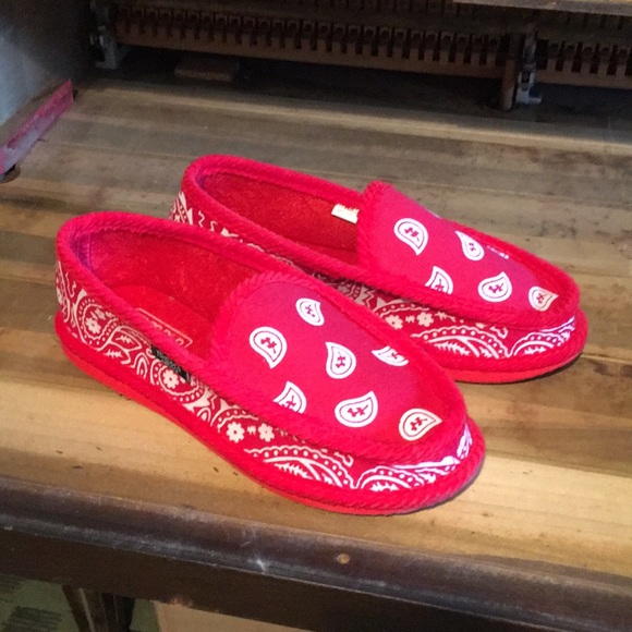 red bandana slippers